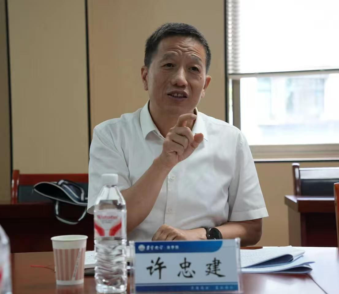 湘西州人大常委会党组成员