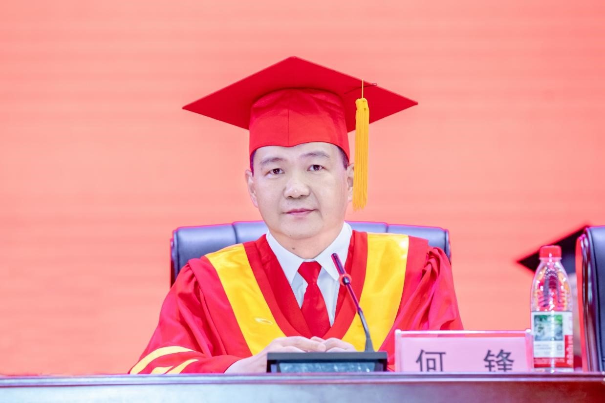 校长方东辉等校党政领导