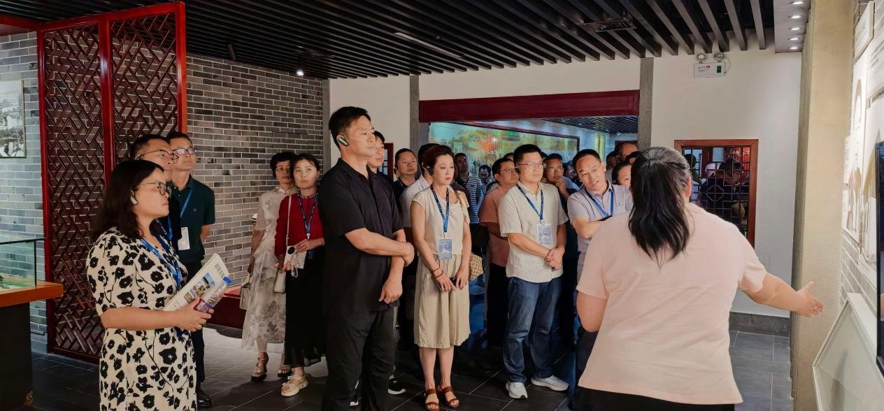 专题培训班开班式现场